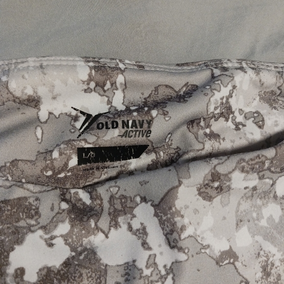 Womens Old Navy Active Crop Leggings - Picture 2 of 3